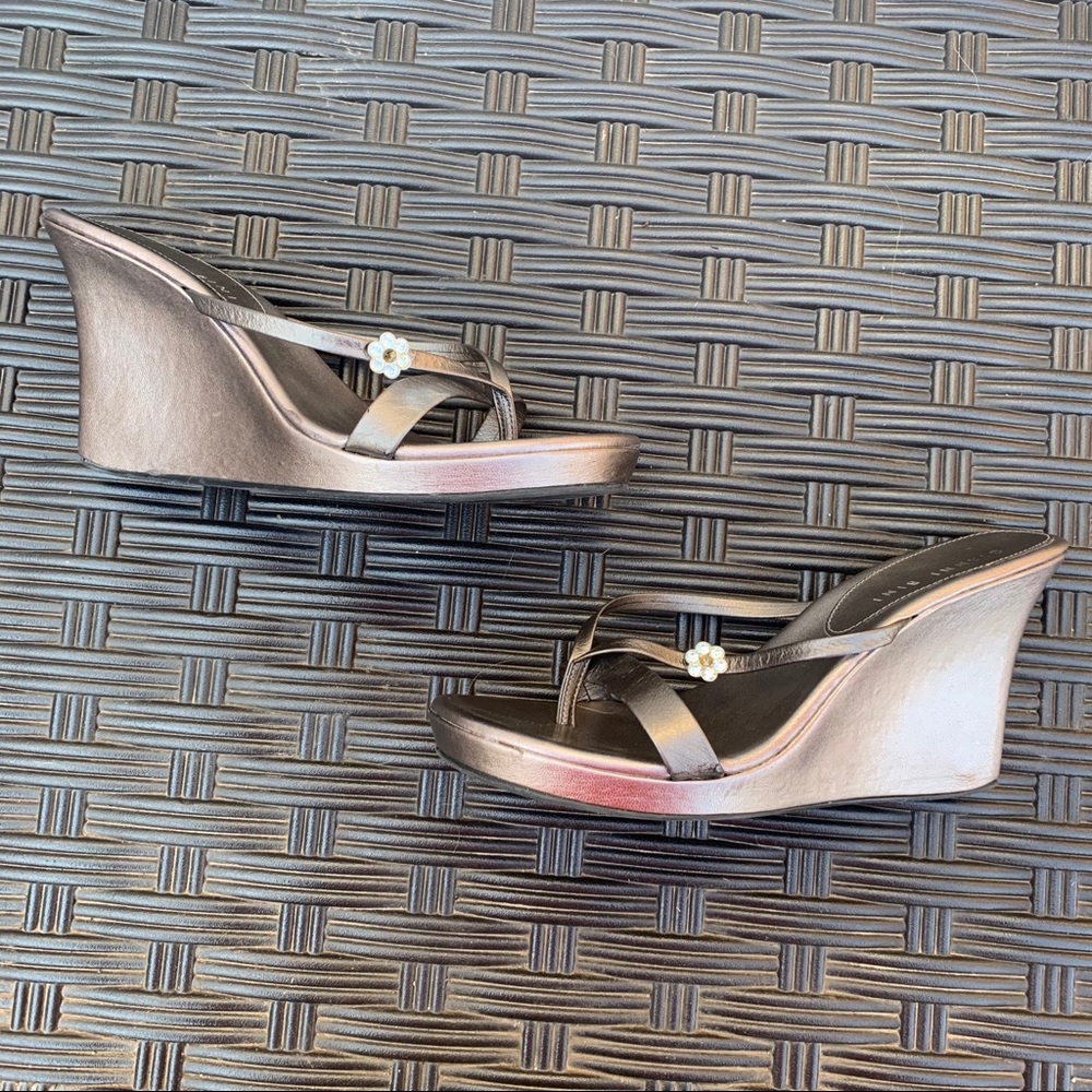 Wedge flip flop sandals